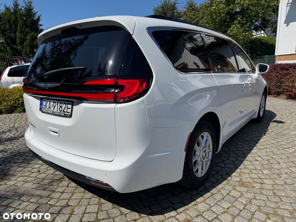 Chrysler Pacifica - 6