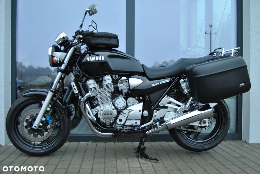 Yamaha XJR - 3