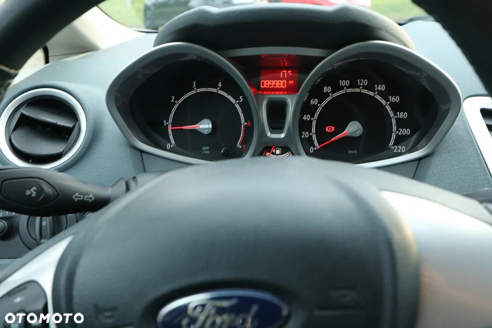 Ford Fiesta - 8