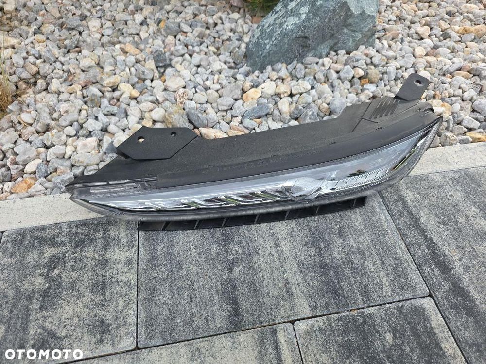 HYUNDAI KONA 1 I Lampa lewa przód Led DRL Kierunkowskaz D01L 92207 - 2