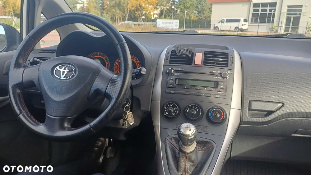 Toyota Auris - 8