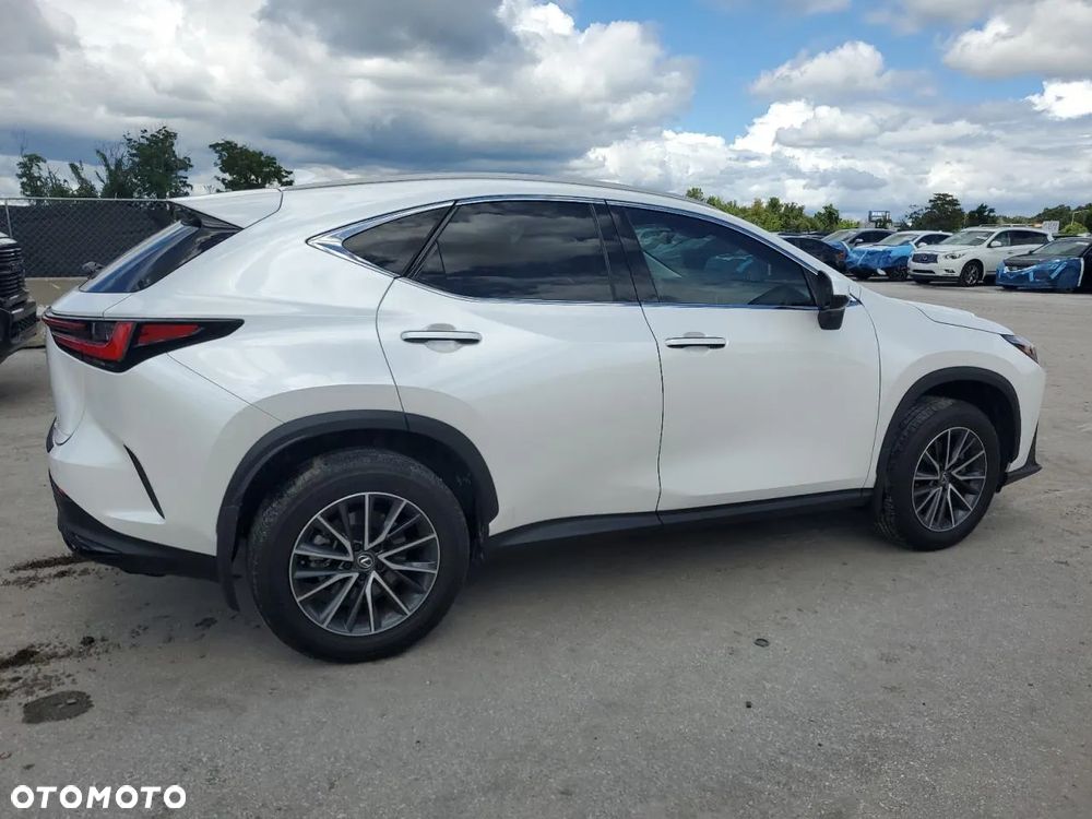 Lexus NX - 4