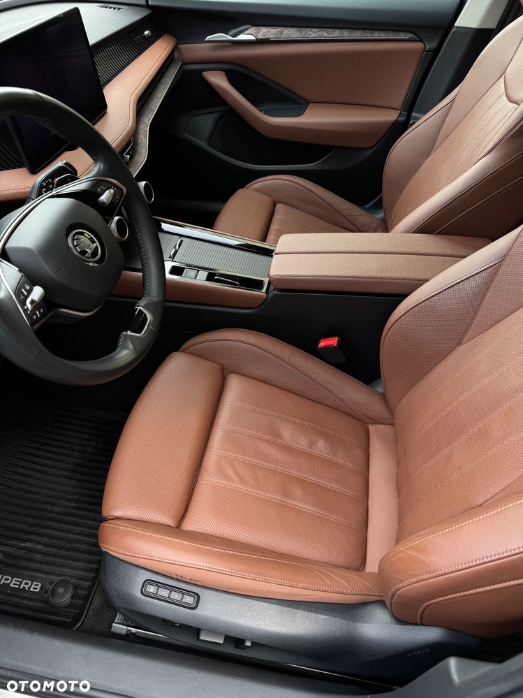 Skoda Superb 2.0 TDI SCR 4x4 L&K DSG - 11