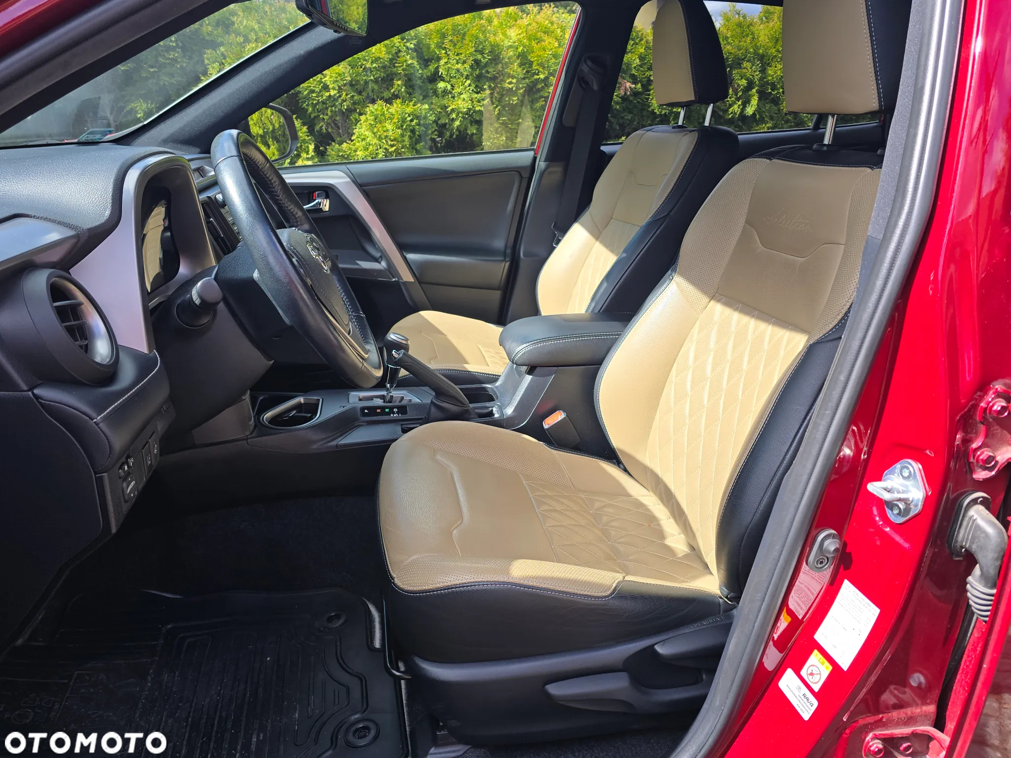 Toyota RAV4 Hybrid Selection 4x2 - 8