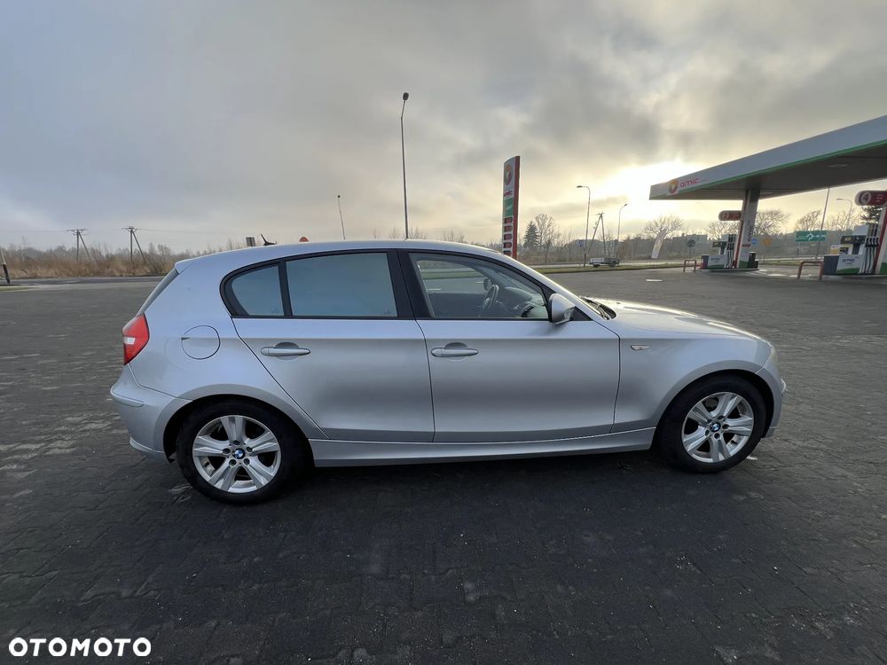 BMW Seria 1 116i - 4
