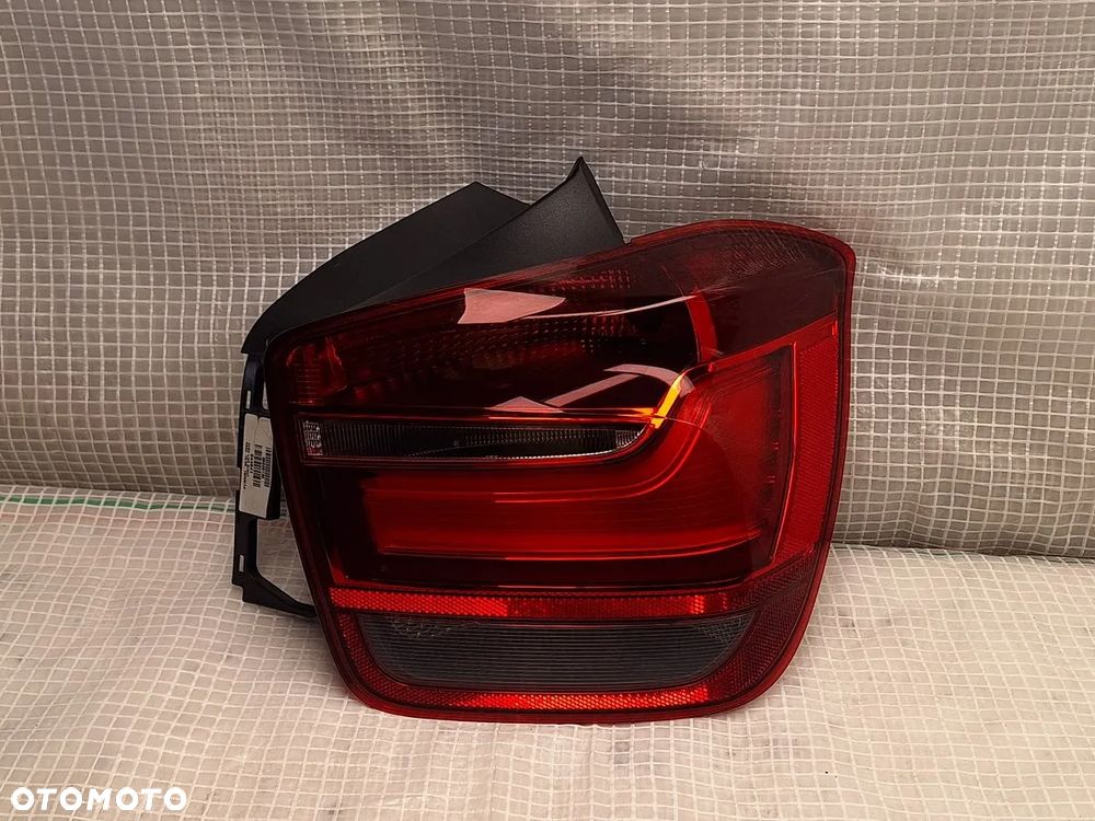 lampa tyl tylna prawa bmw 1 f20 f21 2011-2015 high 90020139 europa orginal demontaz - 1