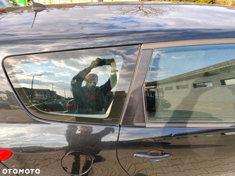 Renault Scenic 1.6 dCi Energy Bose Edition - 10