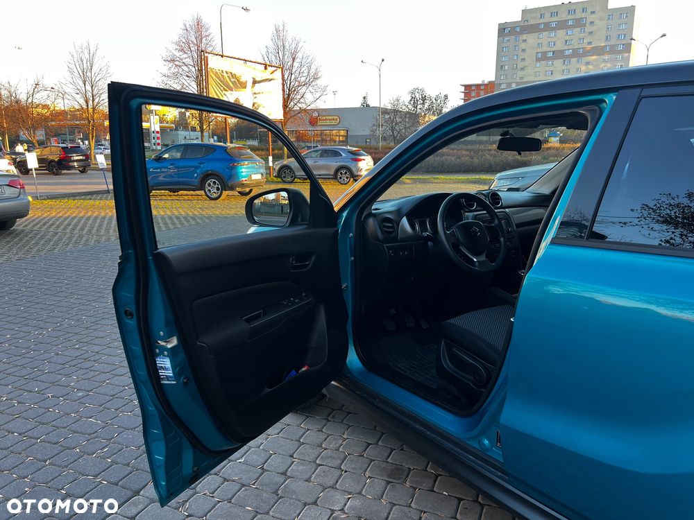 Suzuki Vitara 1.6 Comfort 2WD - 17