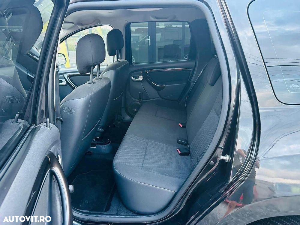 Dacia Duster dCi 110 FAP 4x4 Prestige - 11