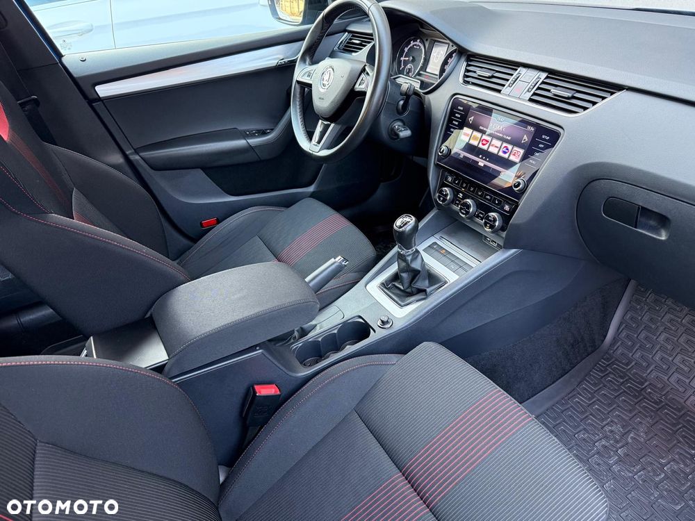 Skoda Octavia 1.5 TSI ACT Business - 14