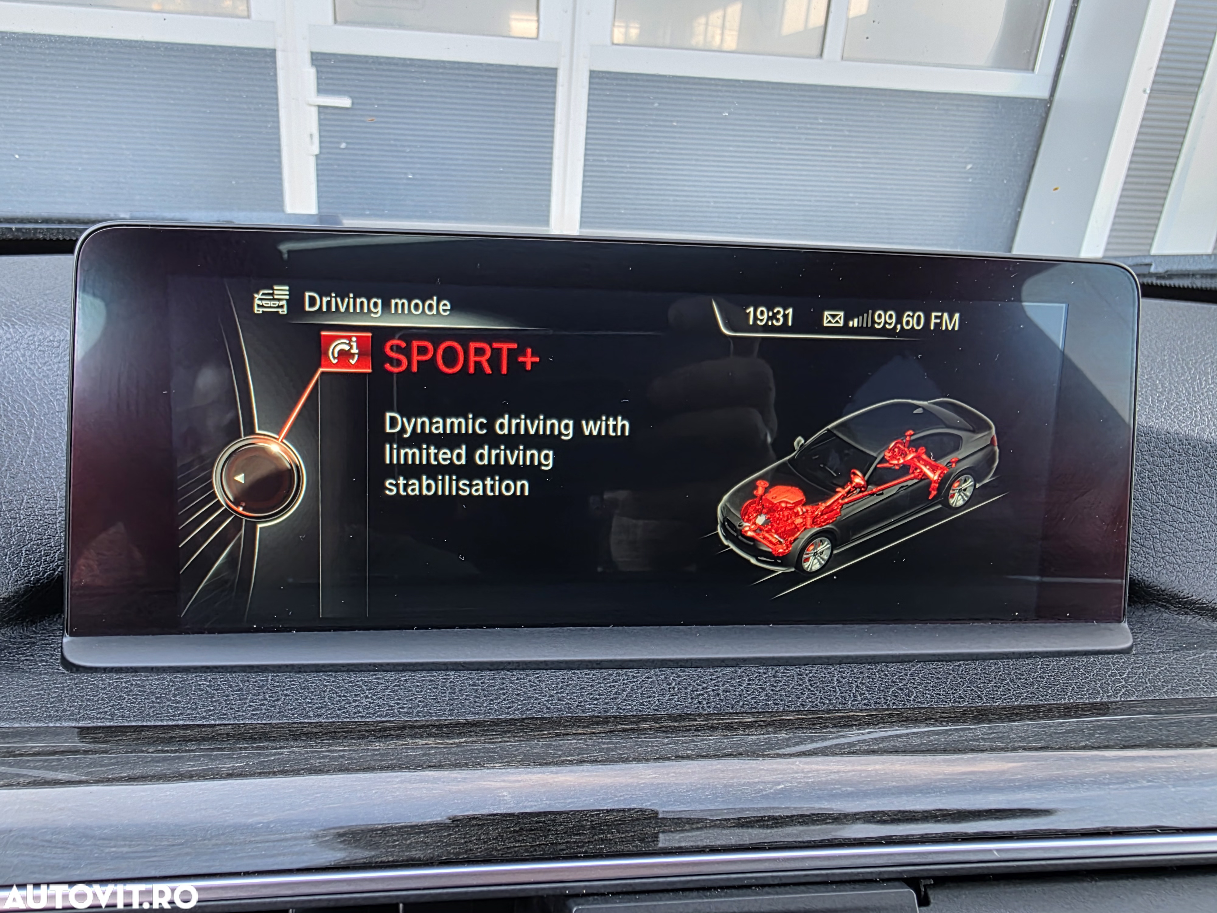 BMW Seria 3 320d Luxury Line - 26