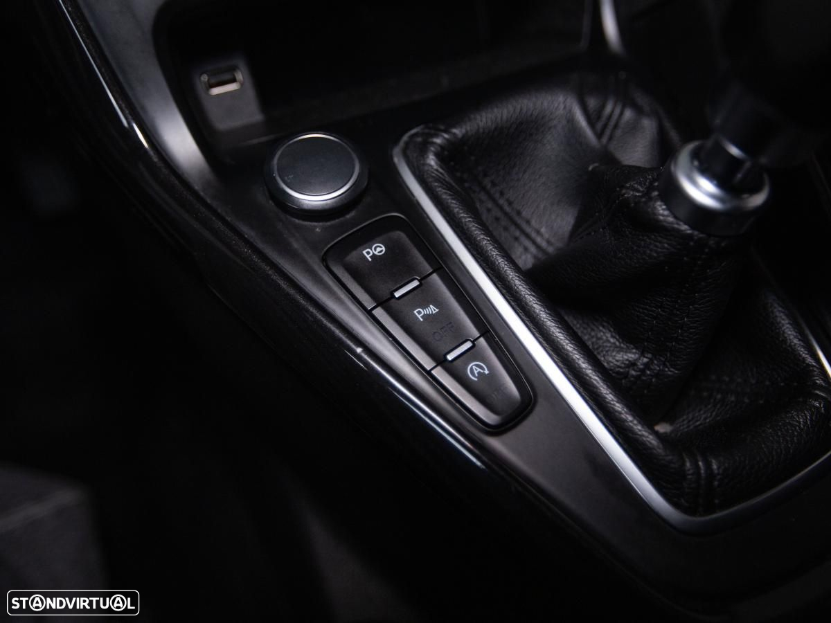 Ford Focus SW - 17