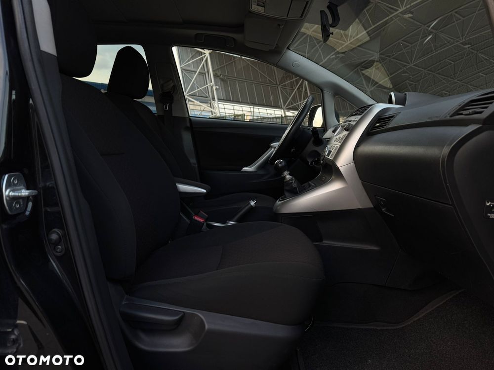 Toyota Verso 2.0 D-4D Premium - 21