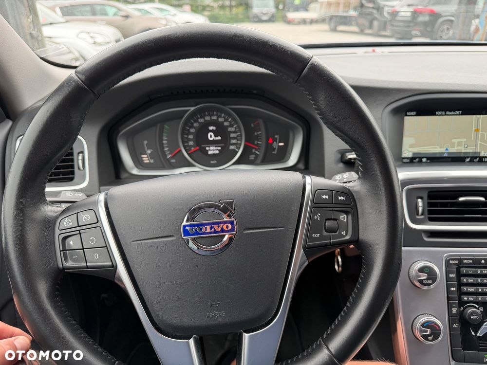 Volvo V60 D2 Summum - 15