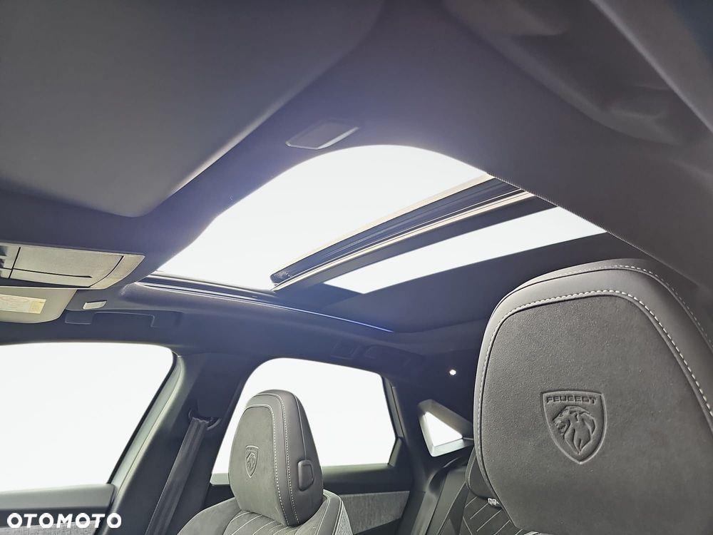 Peugeot 3008 1.2 PureTech mHEV GT S&S e-DCS6 - 31