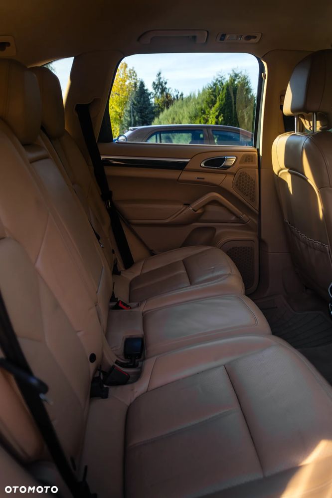 Porsche Cayenne Tiptronic S - 16