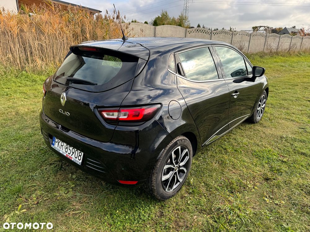 Renault Clio - 26
