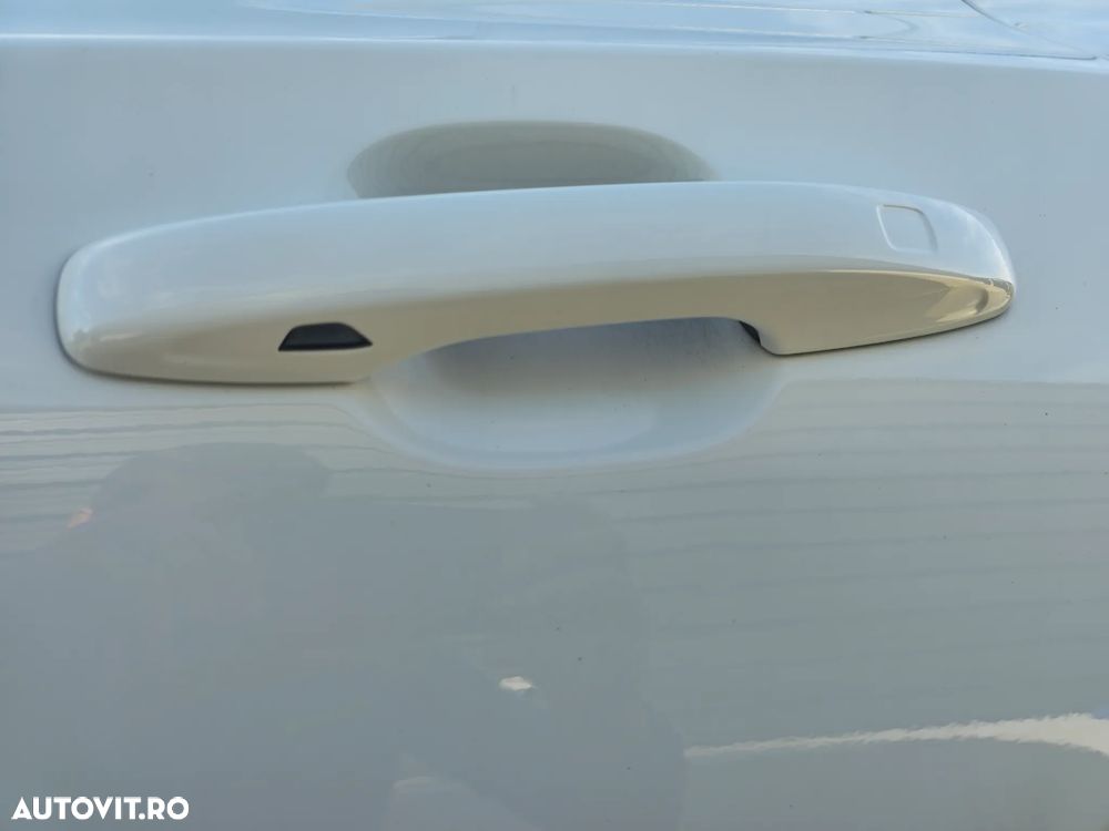 Volvo XC 60 B4 MHEV AT8 FWD Momentum - 14