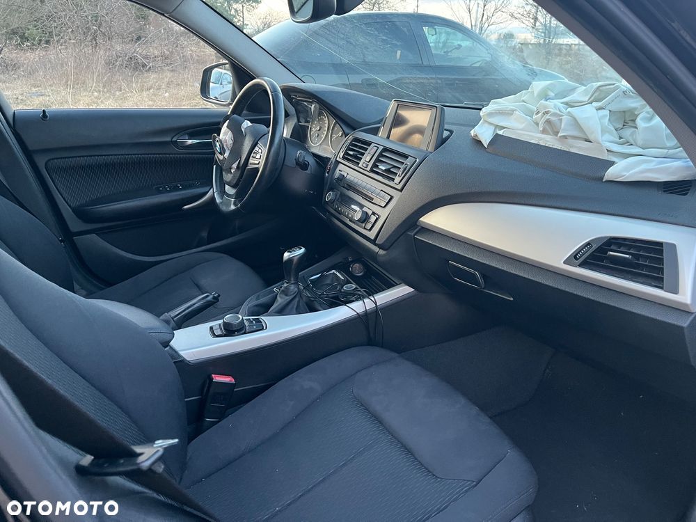 BMW Seria 1 116i - 14