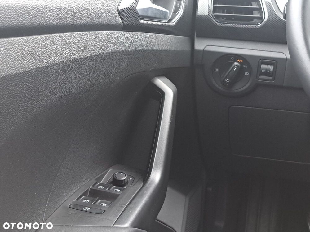 Volkswagen T-Cross - 23