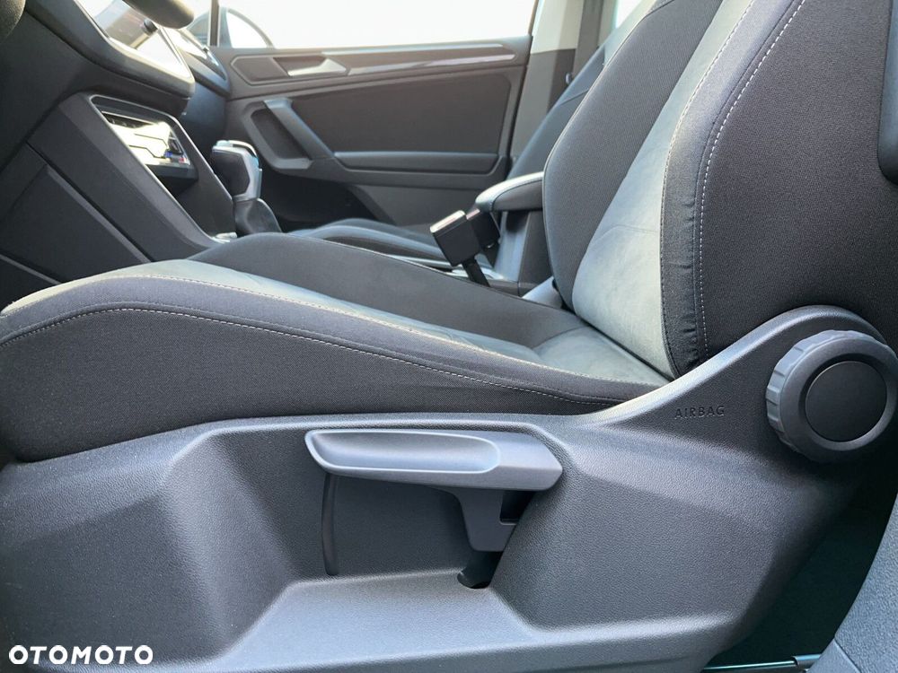 Volkswagen Tiguan - 11