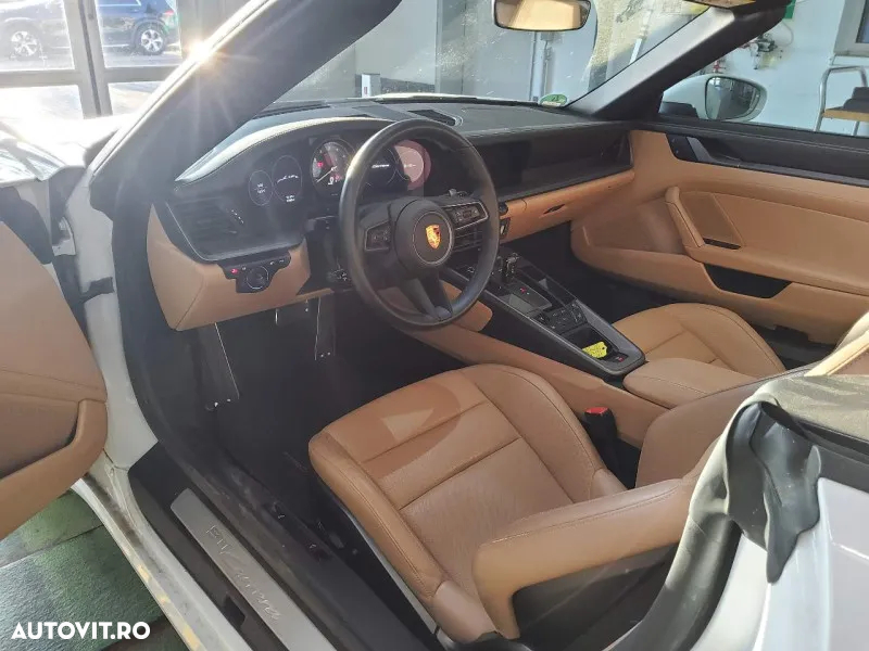 Porsche 911 Carrera Cabriolet PDK - 5