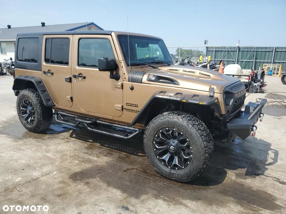 Jeep Wrangler - 2