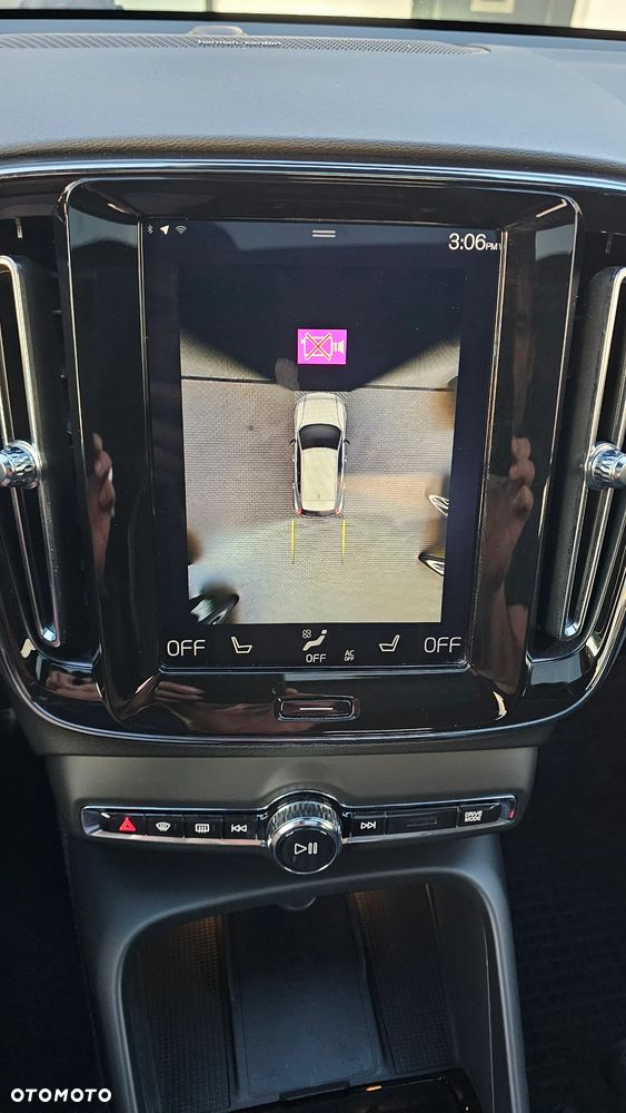 Volvo XC 40 B4 B AWD Geartronic RDesign - 25