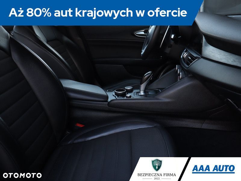 Alfa Romeo Giulia - 11