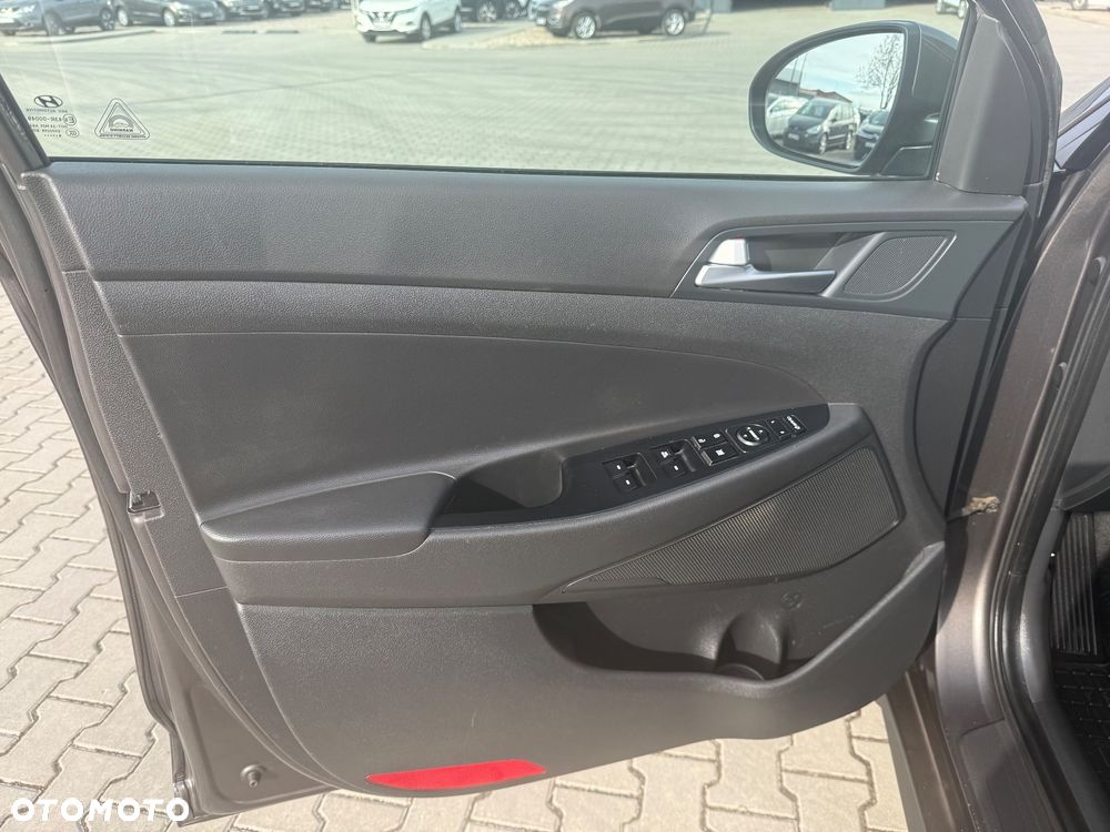 Hyundai Tucson blue 1.6 GDi 2WD Navi - 17