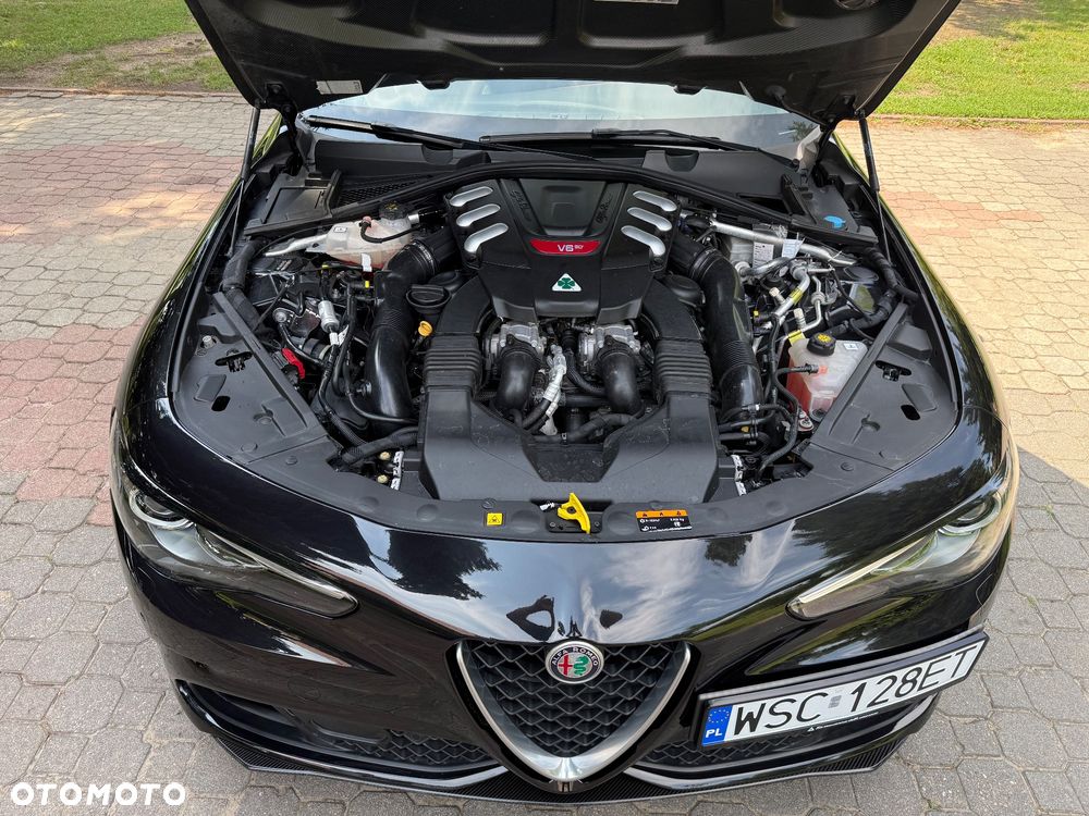 Alfa Romeo Giulia 2.9 Bi Turbo V6 Quadrifoglio - 12