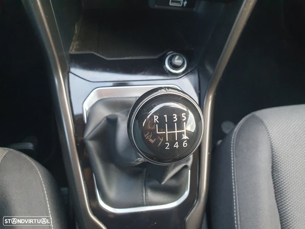 VW T-Roc 1.0 TSI Style - 41