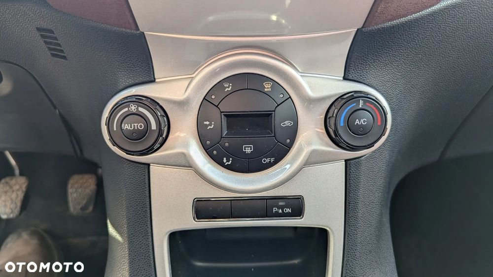 Ford Fiesta 1.4 Champions Edition - 22