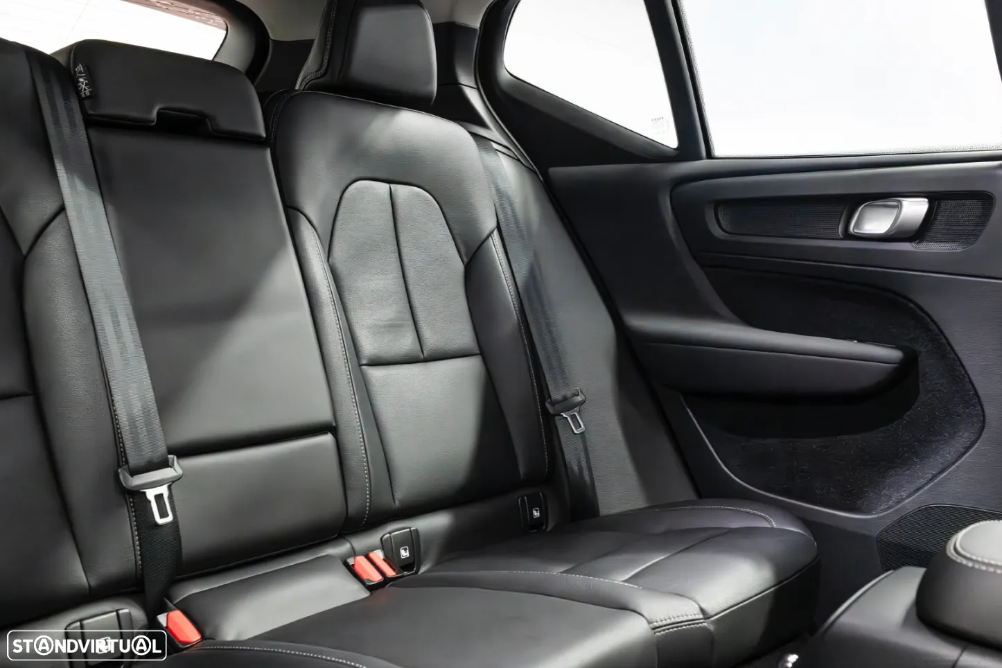 Volvo XC 40 1.5 T5 PHEV R-Design - 13