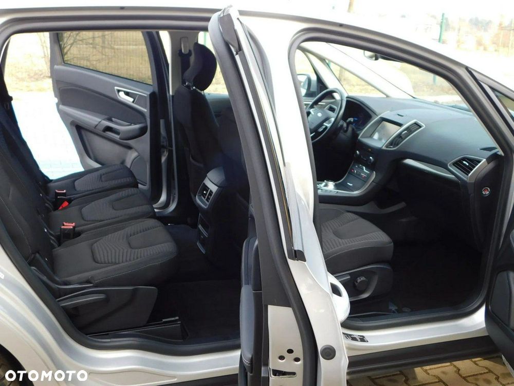 Ford S-Max - 9