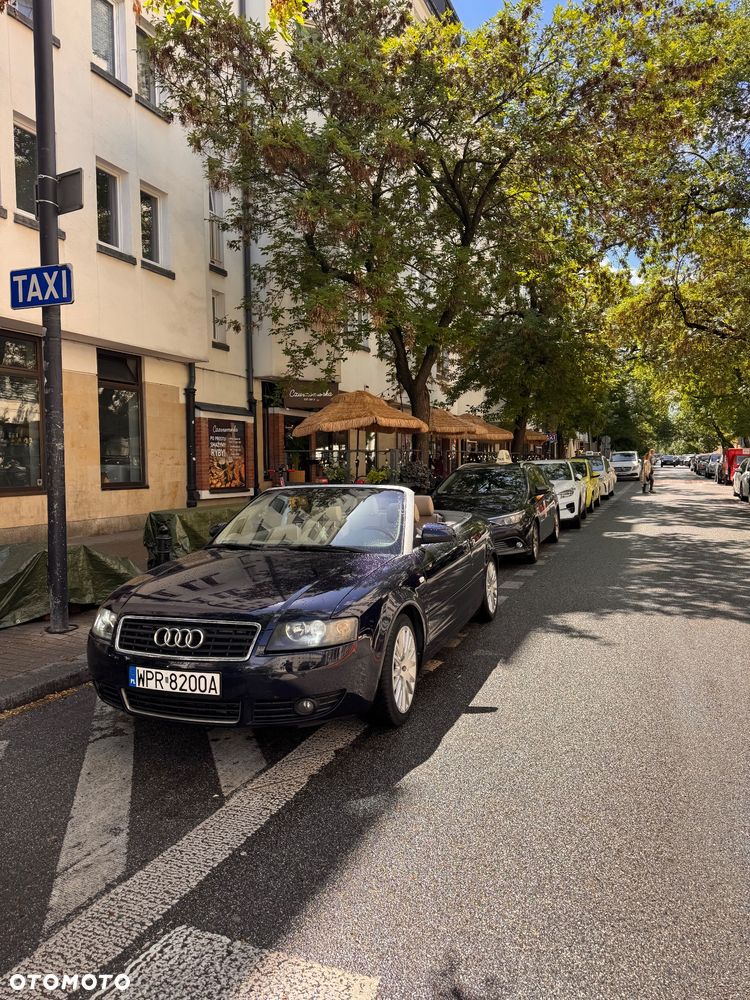 Audi A4 Cabrio 2.4 - 9