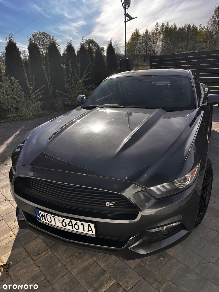 Ford Mustang - 2