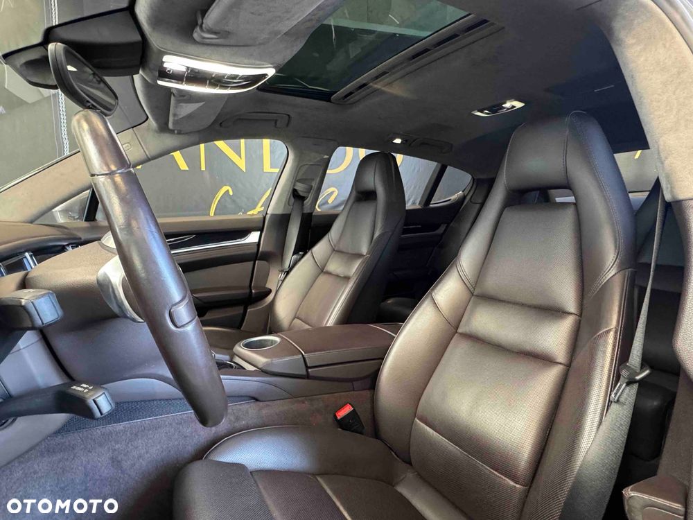 Porsche Panamera 4S Executive - 15