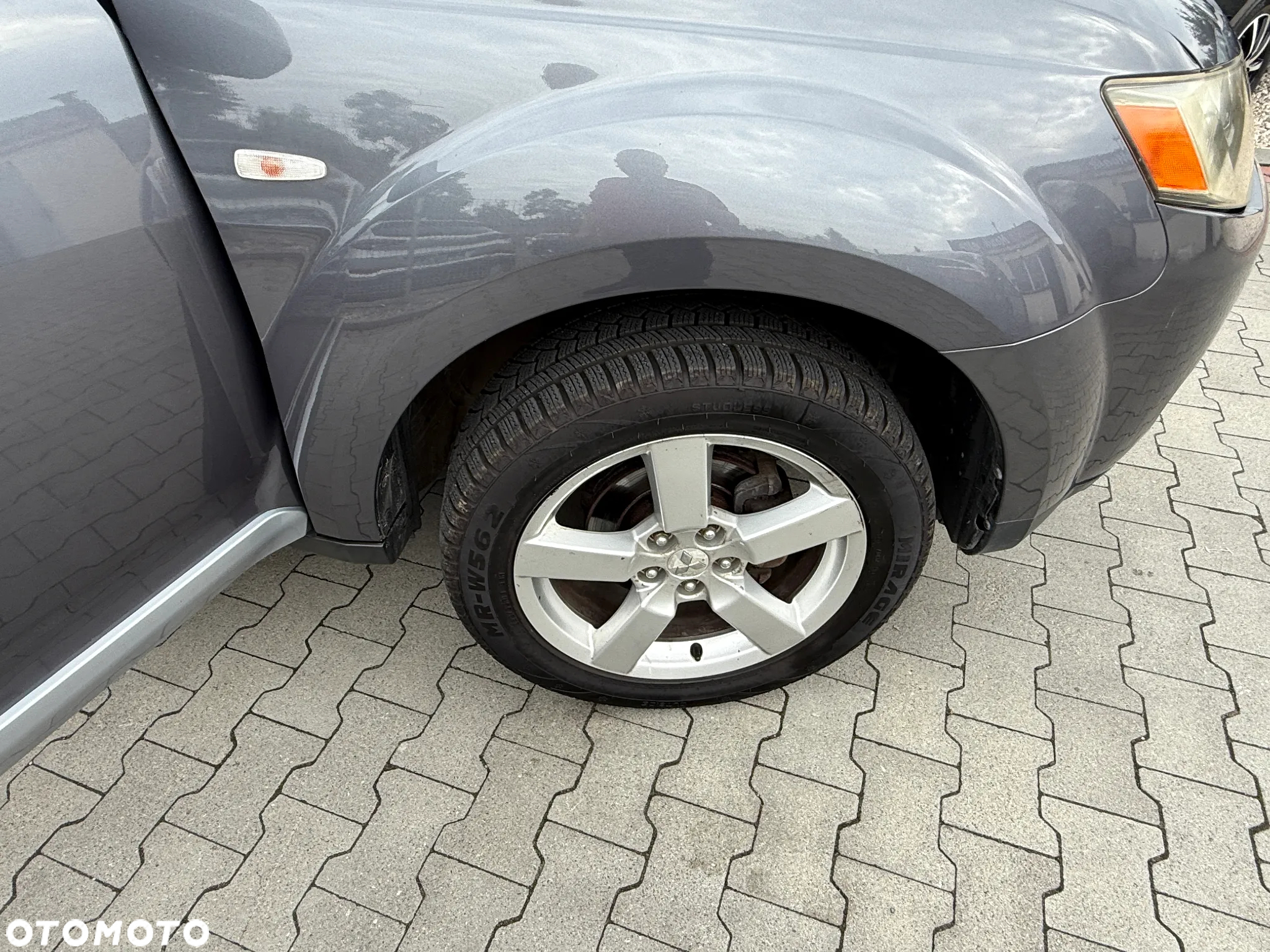 Mitsubishi Outlander 2.4 Intense + - 34