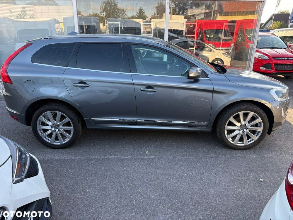 Volvo XC 60 D4 AWD Geartronic Momentum - 2