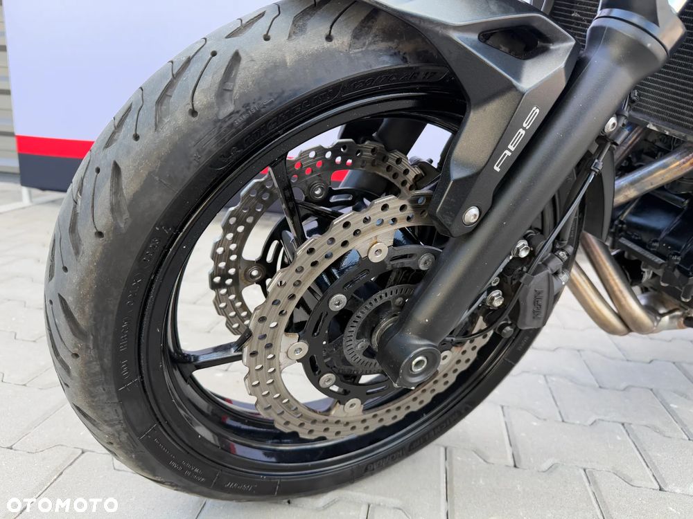 Kawasaki Z 650 - 15