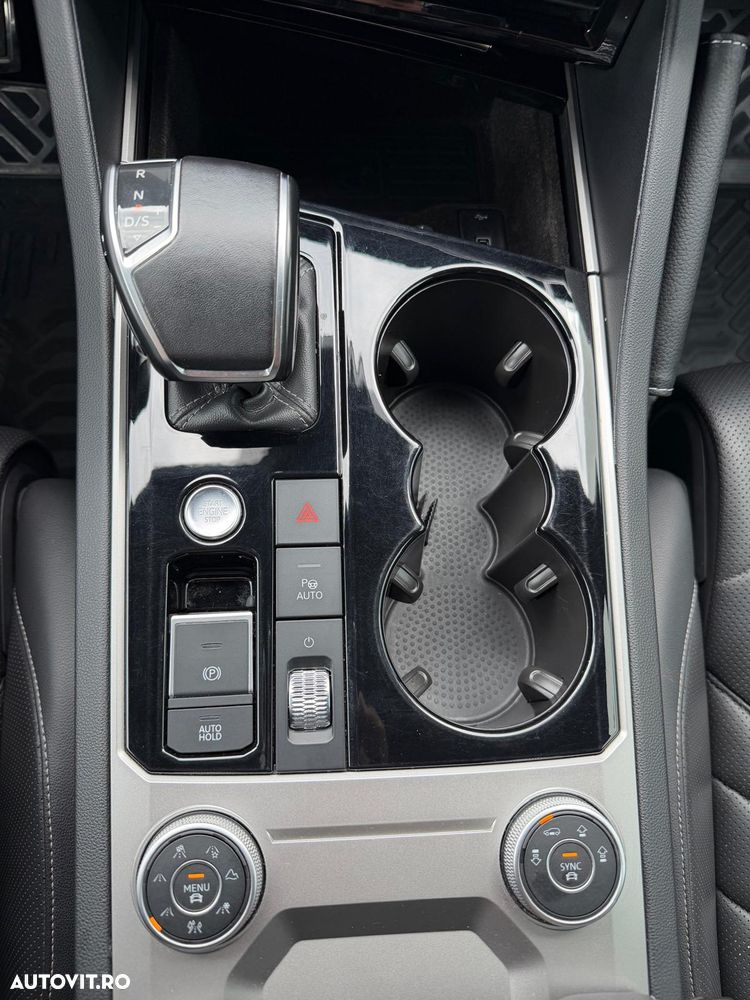 Volkswagen Touareg V6 TDI R-Style - 25
