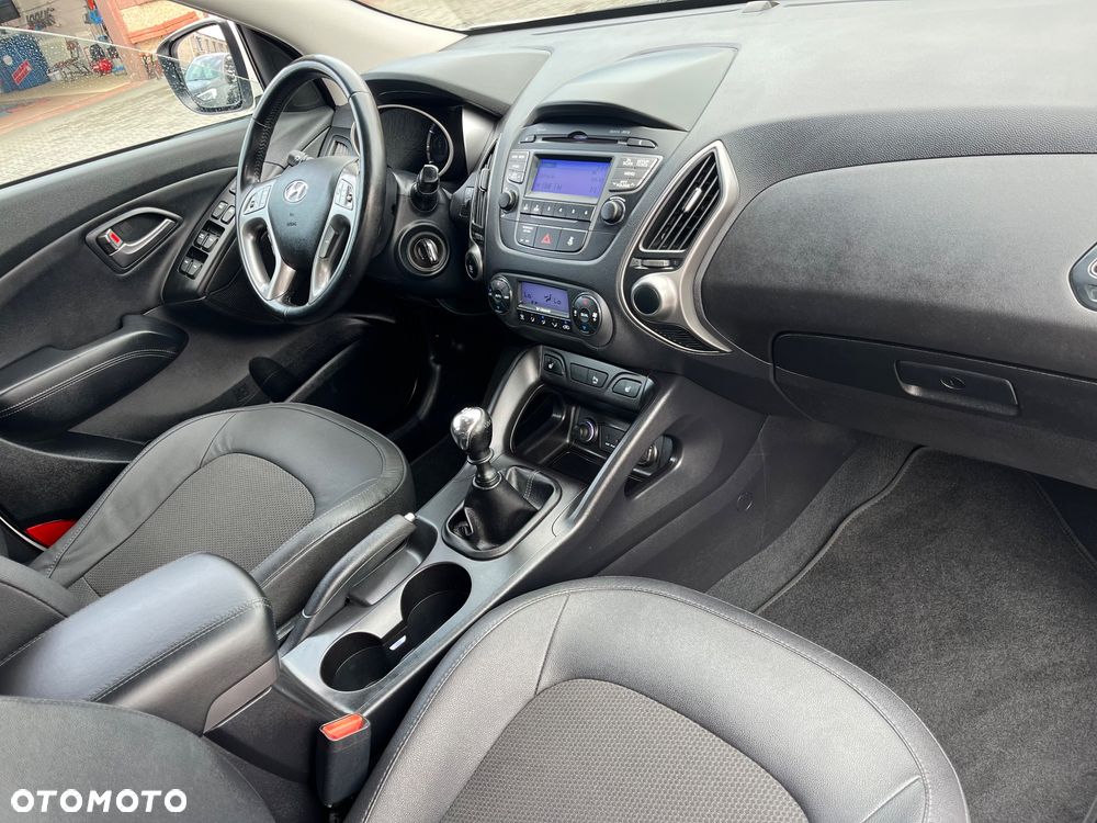 Hyundai ix35 1.6 2WD Fifa World Cup Edition - 8