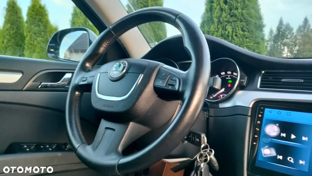 Skoda Superb 2.0 TDI DSG Elegance - 10