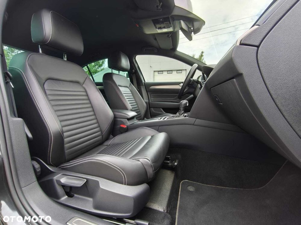 Volkswagen Passat 1.5 TSI EVO Elegance DSG - 18