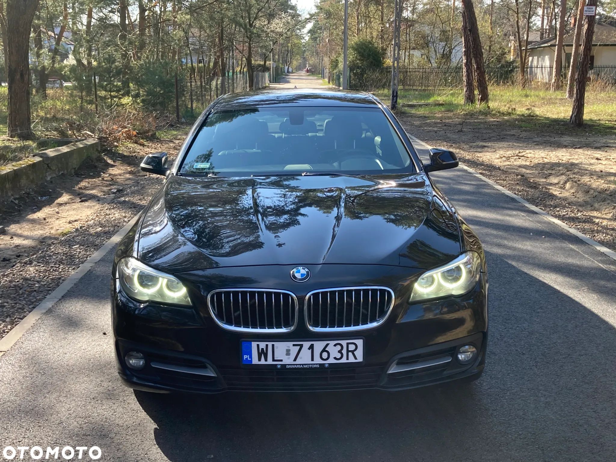 BMW Seria 5 520d xDrive - 1