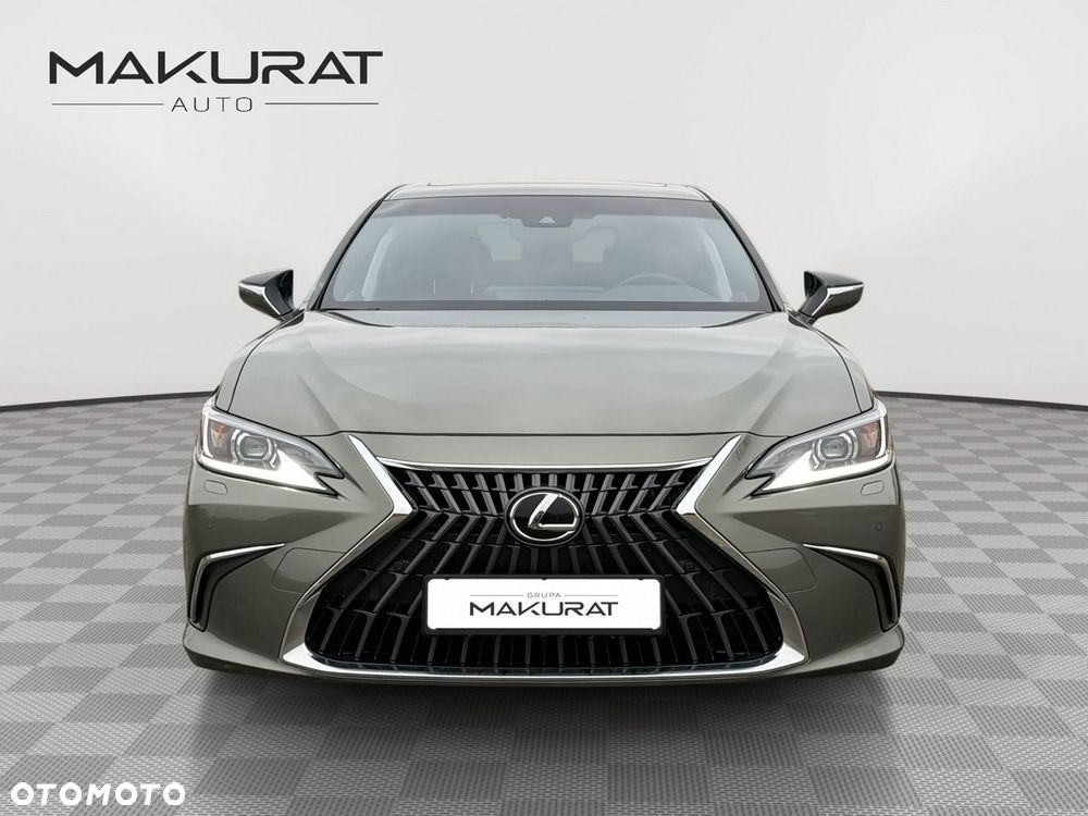 Lexus ES - 5