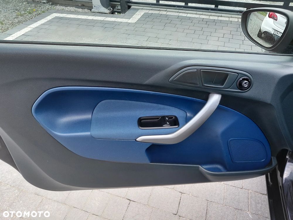 Ford Fiesta 1.25 Trend - 12