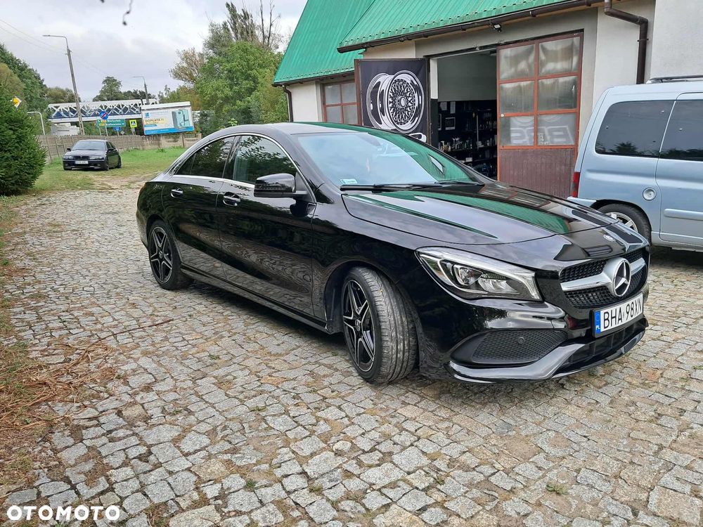 Mercedes-Benz CLA 250 4Matic 7G-DCT UrbanStyle Edition - 3