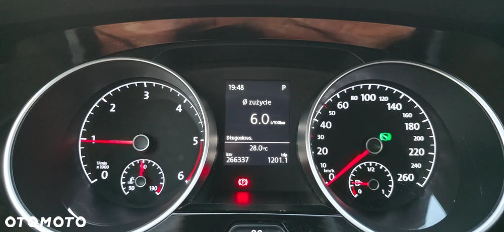 Volkswagen Touran 2.0 TDI BMT Active DSG - 27